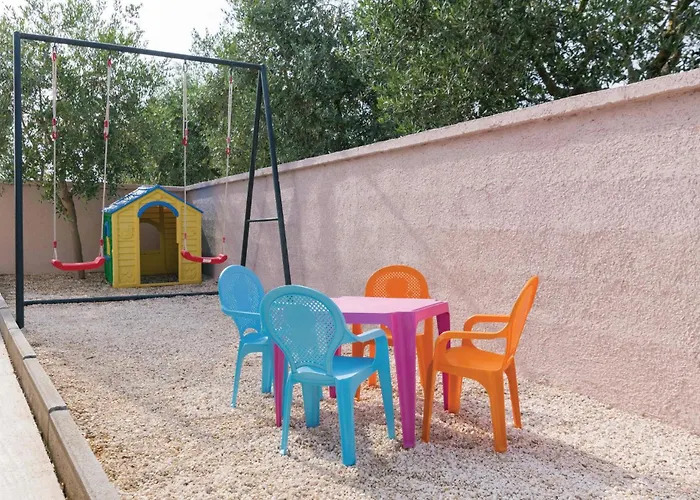 Awesome In With Wifi Пула