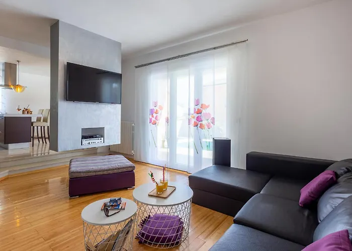 Awesome In With Wifi * Пула